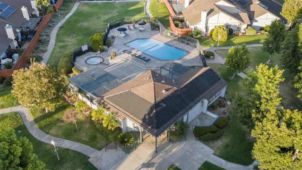 422 Devonshire Gln Escondido, CA 92027