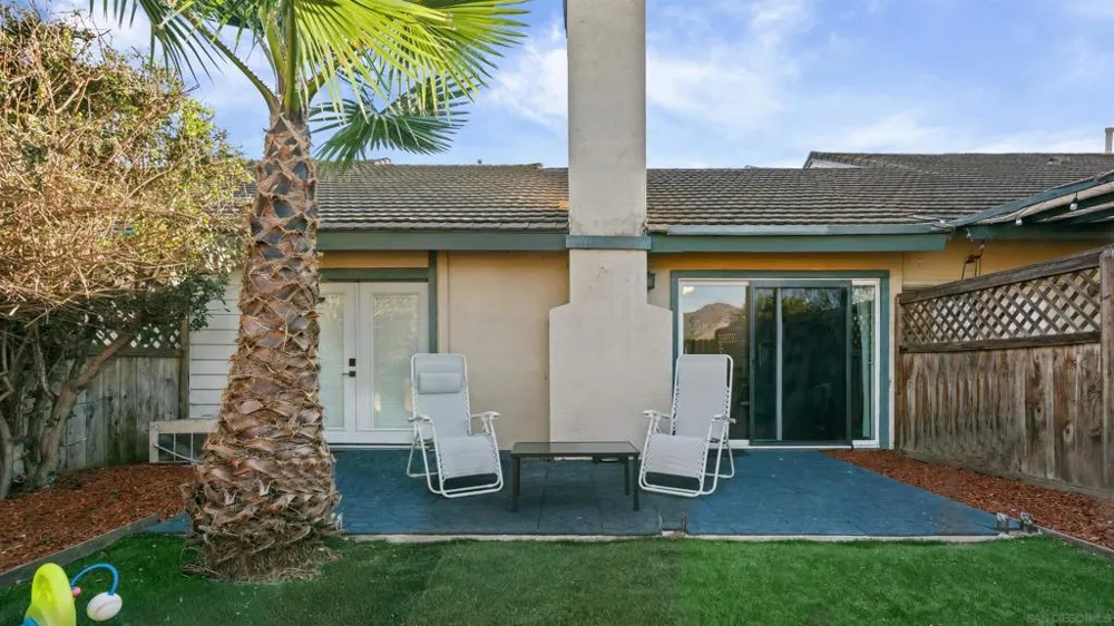 422 Devonshire Gln Escondido, CA 92027