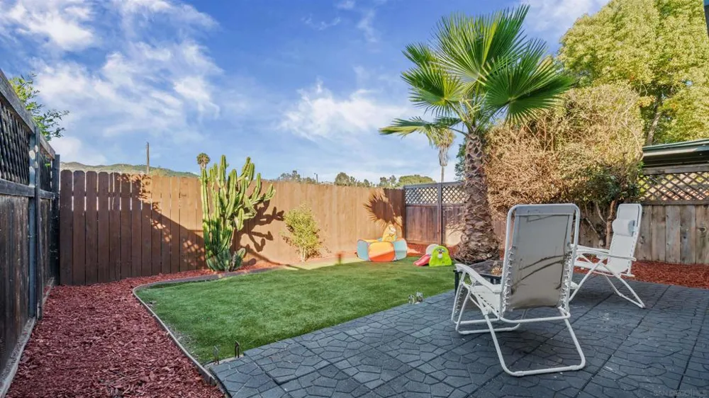 422 Devonshire Gln Escondido, CA 92027