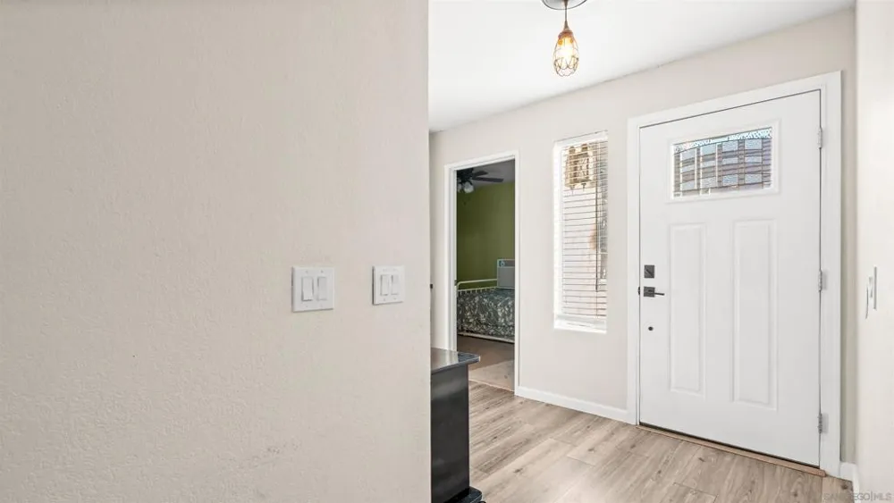 422 Devonshire Gln Escondido, CA 92027