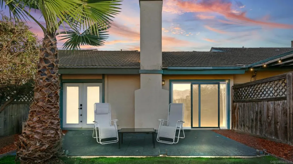 422 Devonshire Gln Escondido, CA 92027