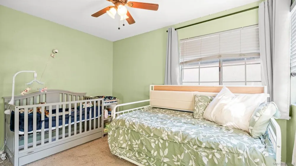 422 Devonshire Gln Escondido, CA 92027