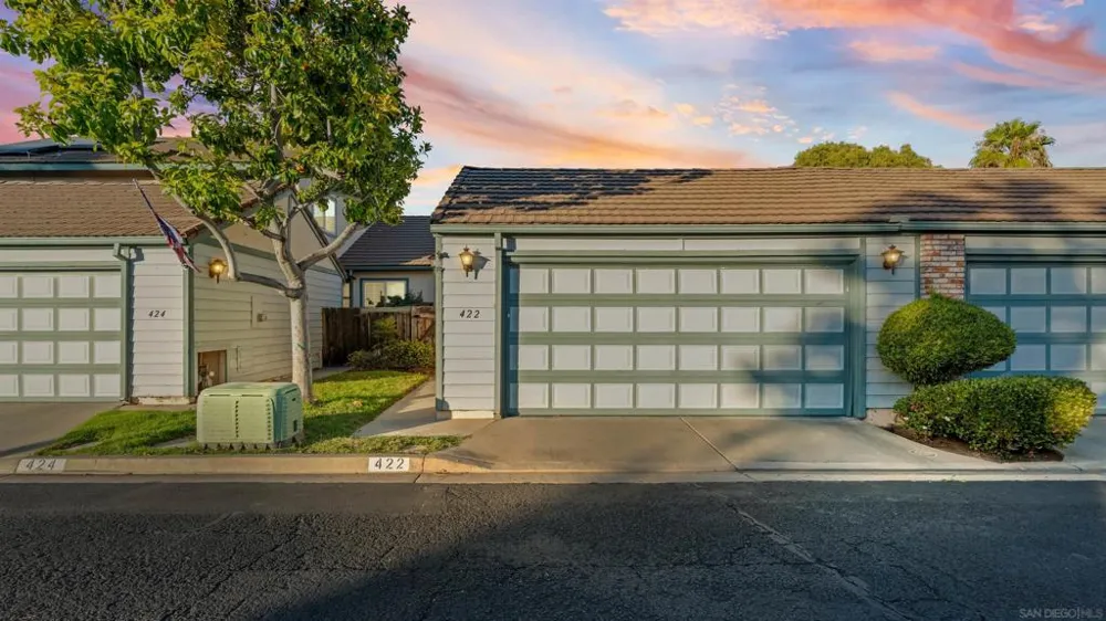 422 Devonshire Gln Escondido, CA 92027