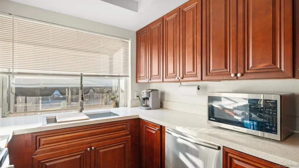 422 Devonshire Gln Escondido, CA 92027
