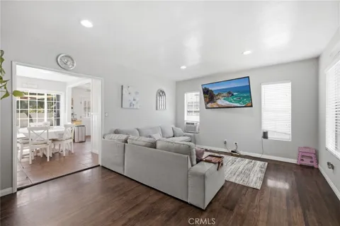 5952 Gaviota