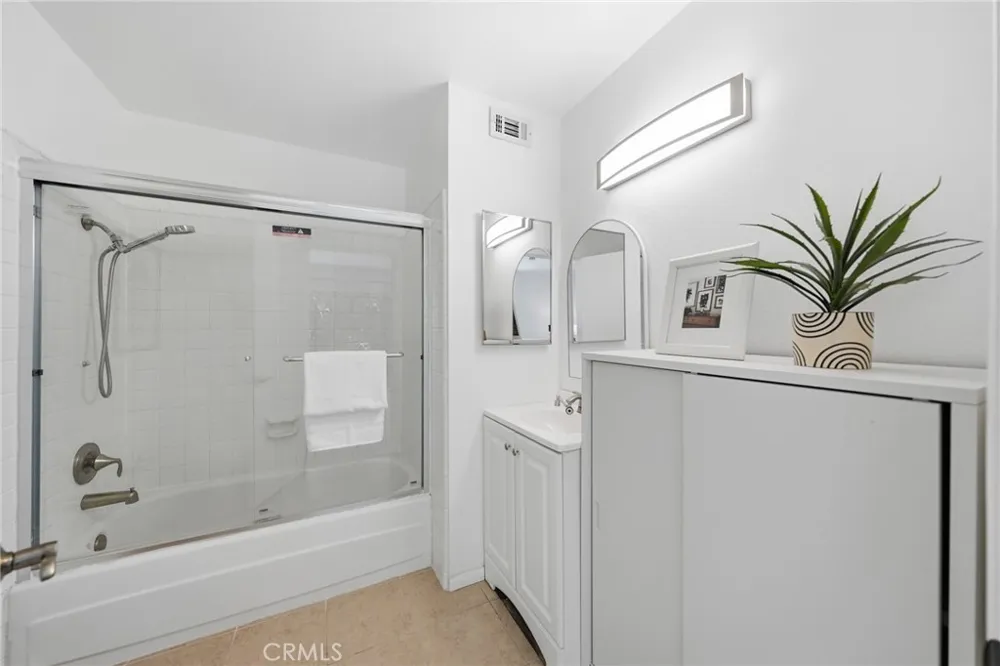 1225 Rosecrans #36A Fullerton, CA 92833