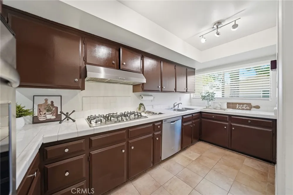 1225 Rosecrans #36A Fullerton, CA 92833