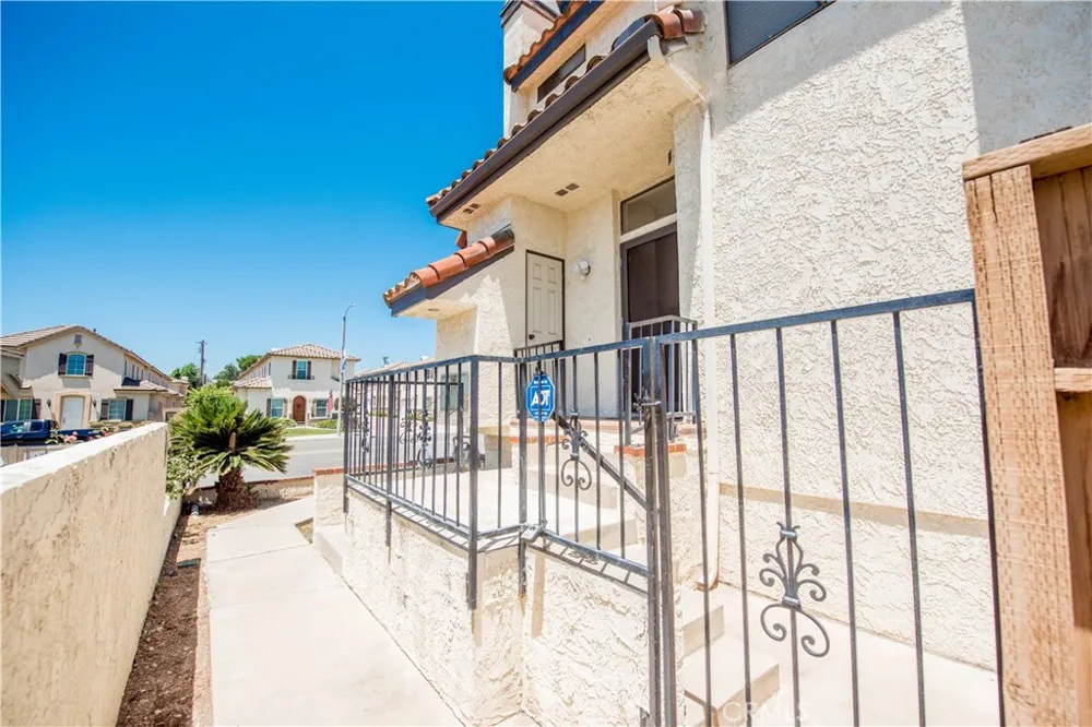 6042 Temple City #A Temple City, CA 91780