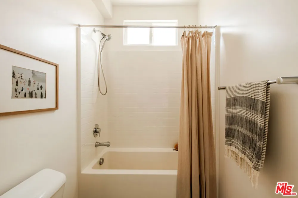 14113 W Monroe Place Van Nuys, CA 91405