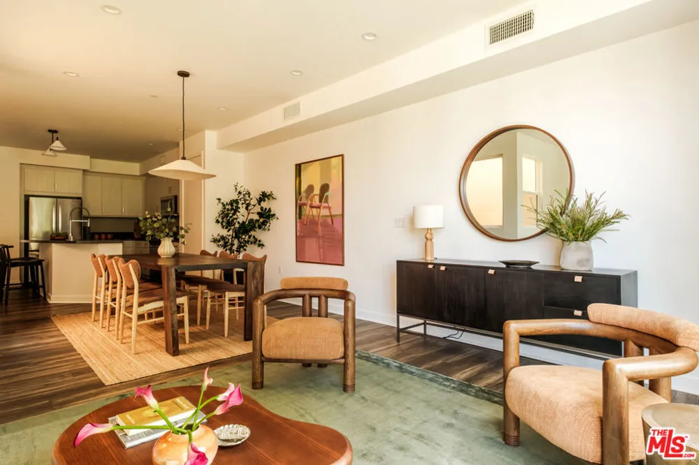 14113 W Monroe Place Van Nuys, CA 91405