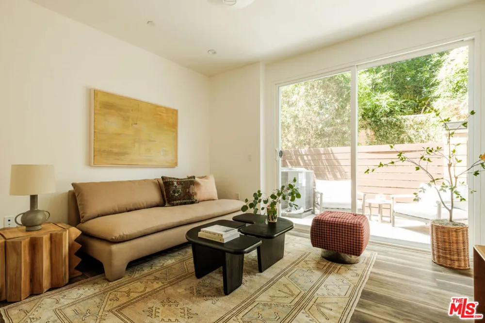 14113 W Monroe Place Van Nuys, CA 91405