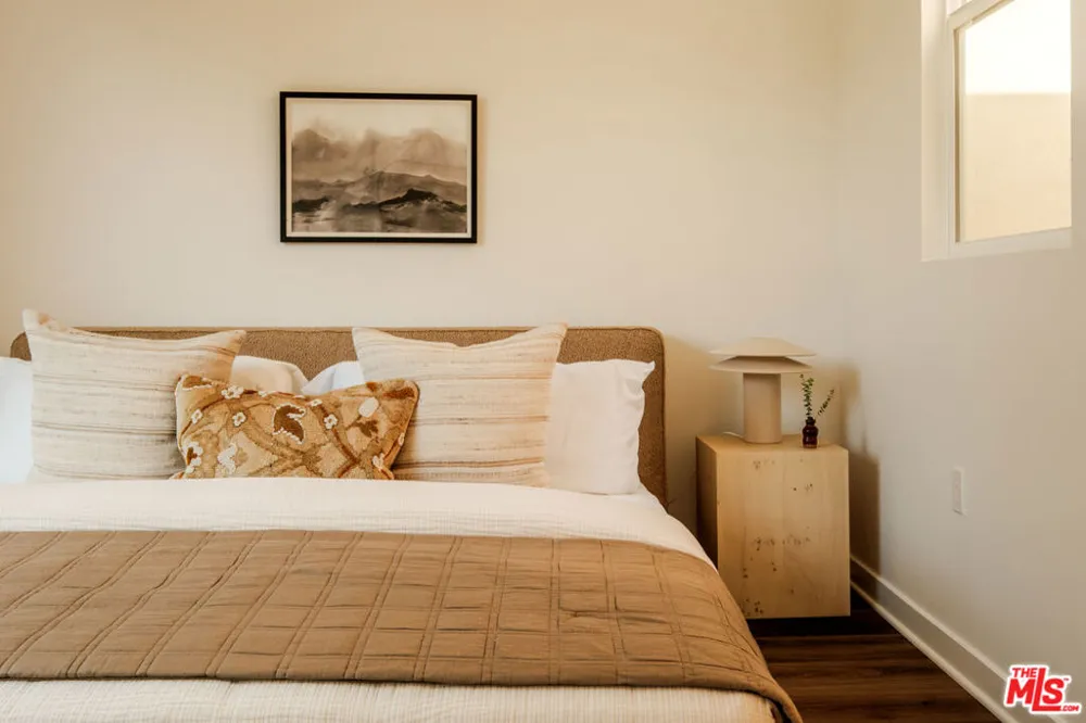 14113 W Monroe Place Van Nuys, CA 91405