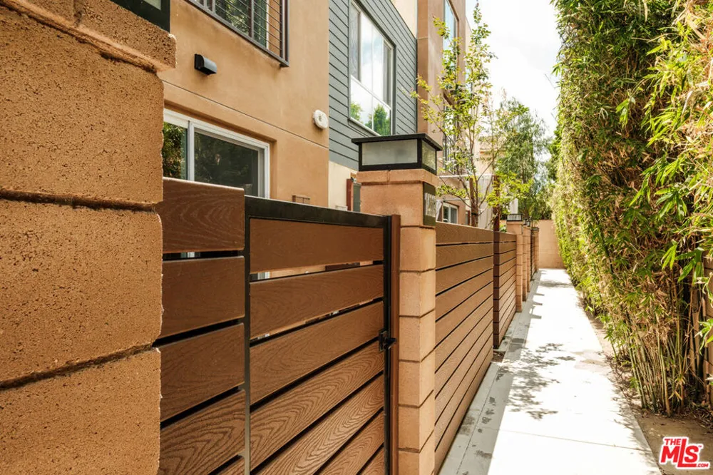 14113 W Monroe Place Van Nuys, CA 91405