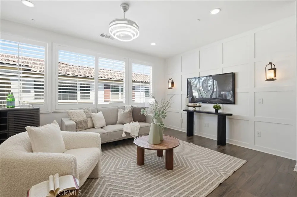 119 Wild Rose Lake Forest, CA 92630