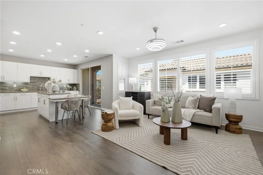 119 Wild Rose Lake Forest, CA 92630