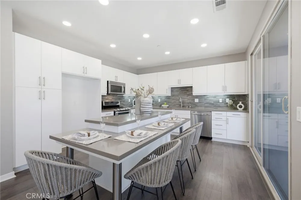 119 Wild Rose Lake Forest, CA 92630