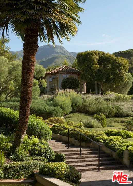660 Buena Vista Drive Montecito, CA 93108