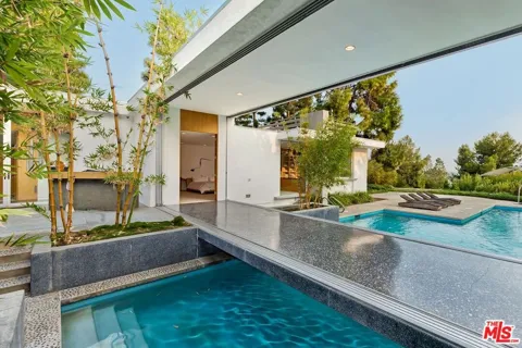 1163 Calle Vista Drive