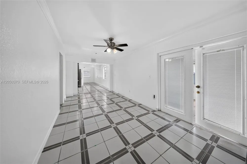 6161 E 4th Ave Hialeah, FL 33013