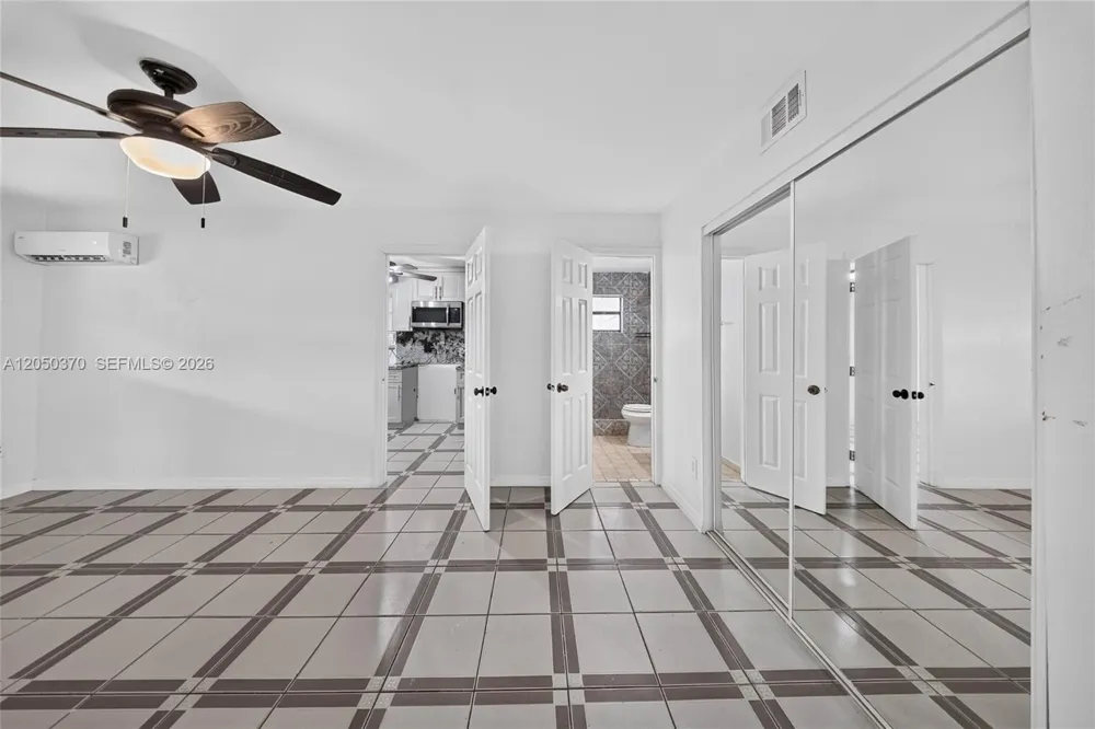 6161 E 4th Ave Hialeah, FL 33013