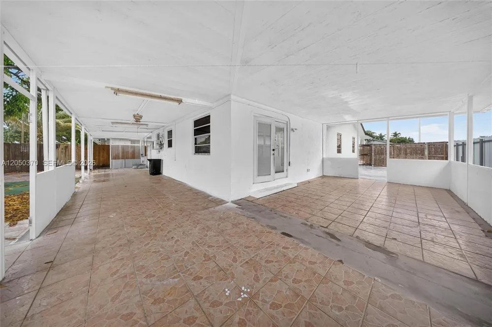 6161 E 4th Ave Hialeah, FL 33013