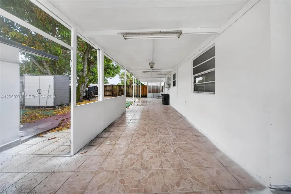 6161 E 4th Ave Hialeah, FL 33013