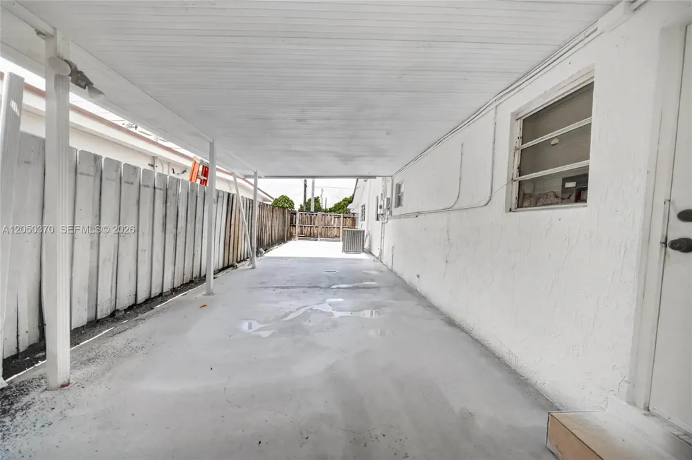 6161 E 4th Ave Hialeah, FL 33013
