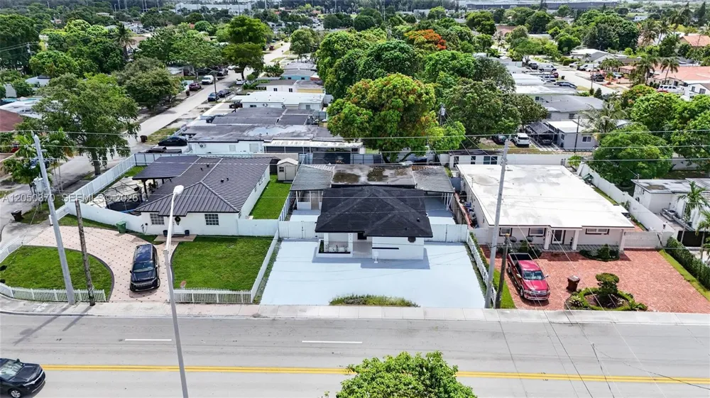 6161 E 4th Ave Hialeah, FL 33013