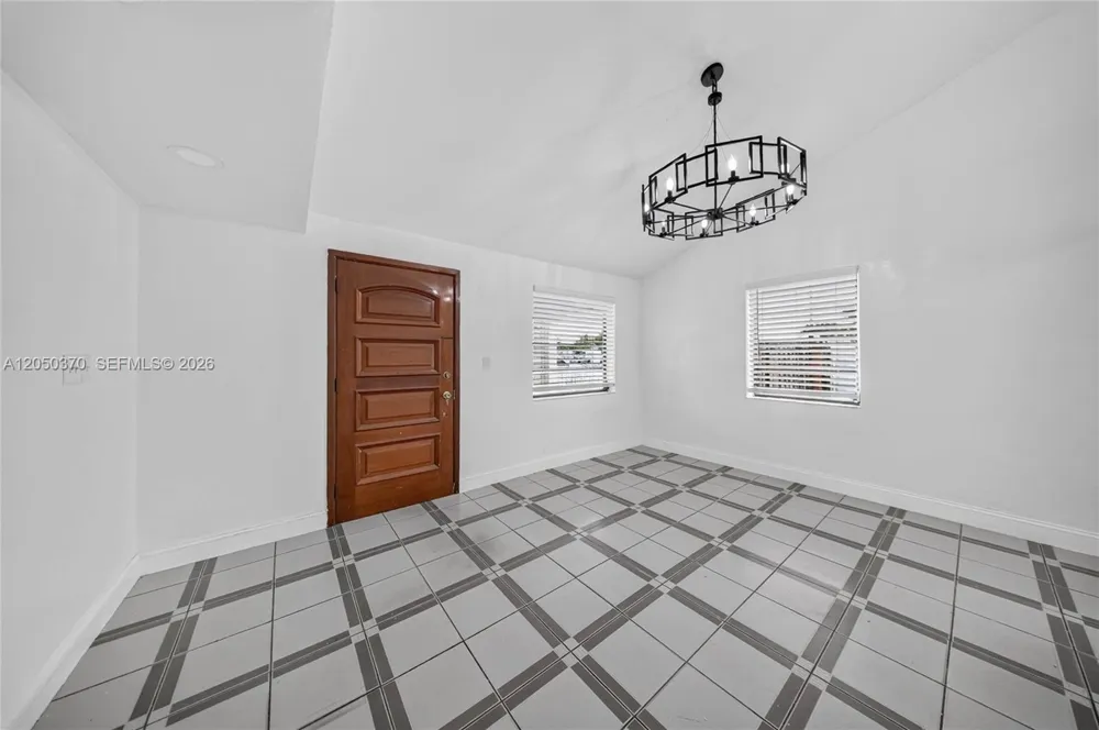 6161 E 4th Ave Hialeah, FL 33013