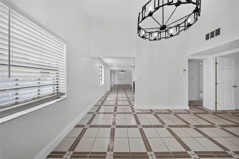 6161 E 4th Ave Hialeah, FL 33013