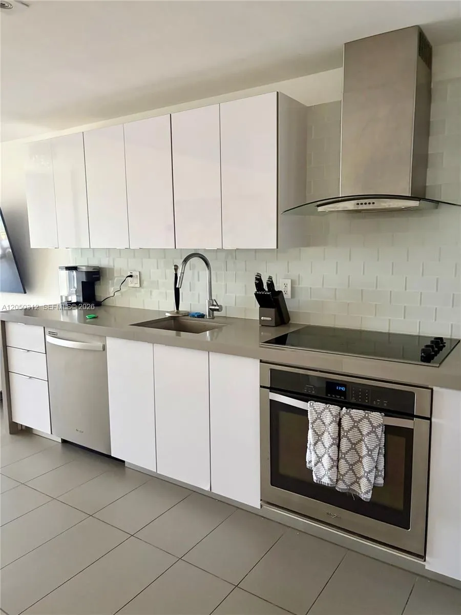 1600 NE 1st Ave #3402 Miami, FL 33132