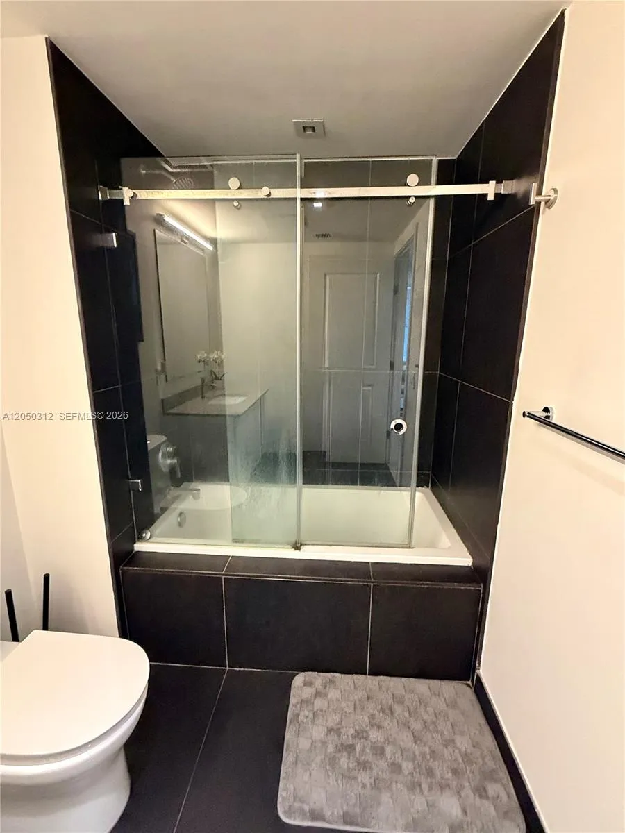1600 NE 1st Ave #3402 Miami, FL 33132