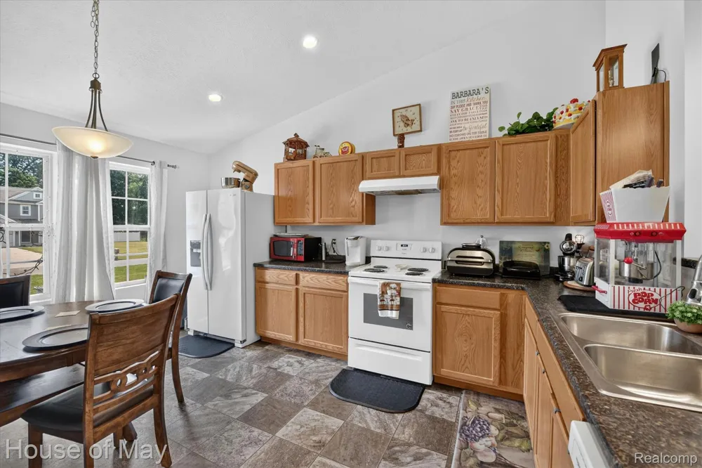 51348 Chardonnay Street Paw Paw Township, MI 49079