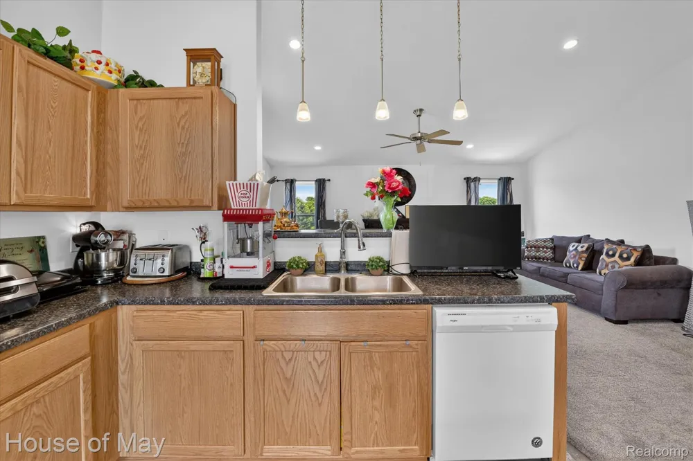 51348 Chardonnay Street Paw Paw Township, MI 49079