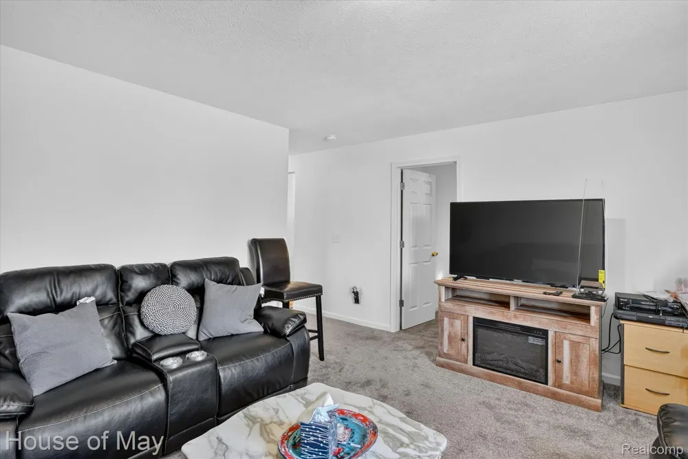 51348 Chardonnay Street Paw Paw Township, MI 49079