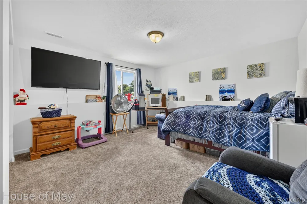 51348 Chardonnay Street Paw Paw Township, MI 49079