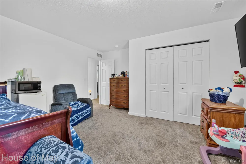 51348 Chardonnay Street Paw Paw Township, MI 49079