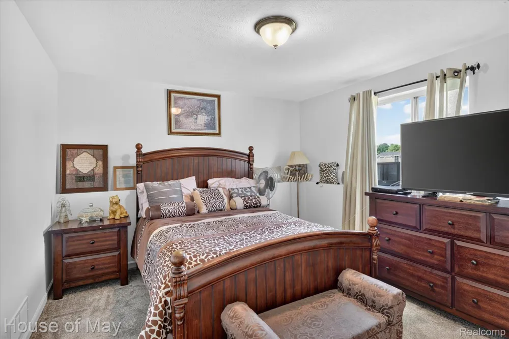 51348 Chardonnay Street Paw Paw Township, MI 49079