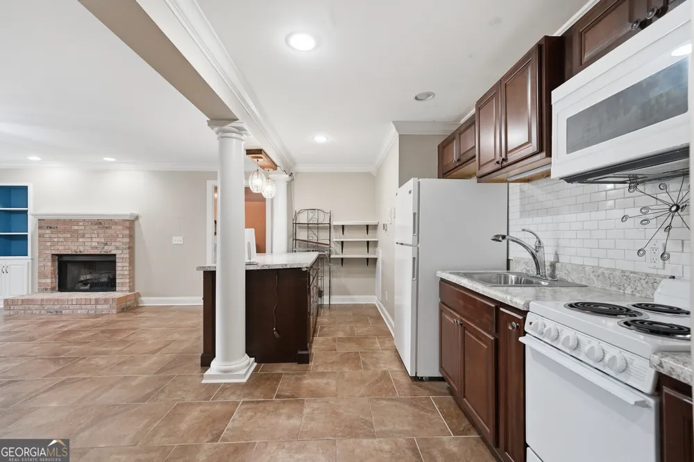 774 Bray RD SW Calhoun, GA 30701