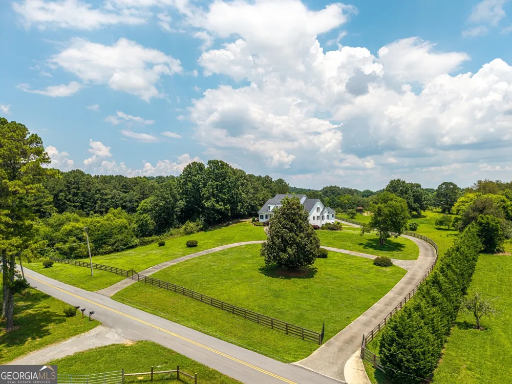 774 Bray RD SW Calhoun, GA 30701