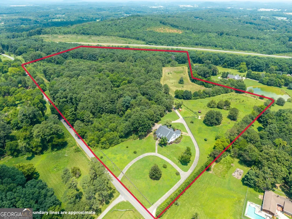 774 Bray RD SW Calhoun, GA 30701