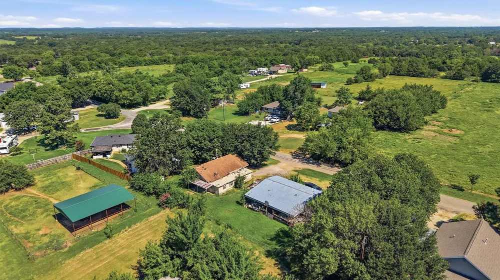 538 W Hughes Street Collinsville, TX 76233