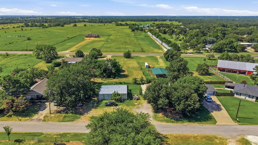 538 W Hughes Street Collinsville, TX 76233