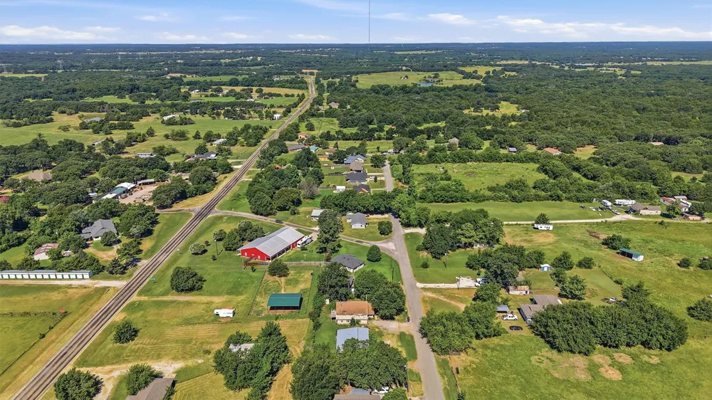 538 W Hughes Street Collinsville, TX 76233