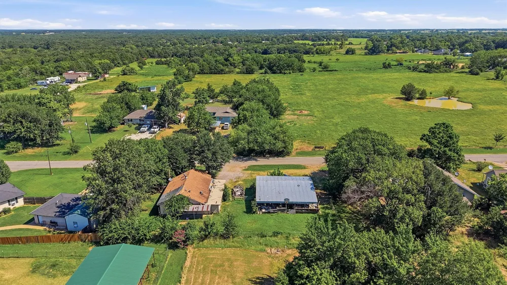 538 W Hughes Street Collinsville, TX 76233