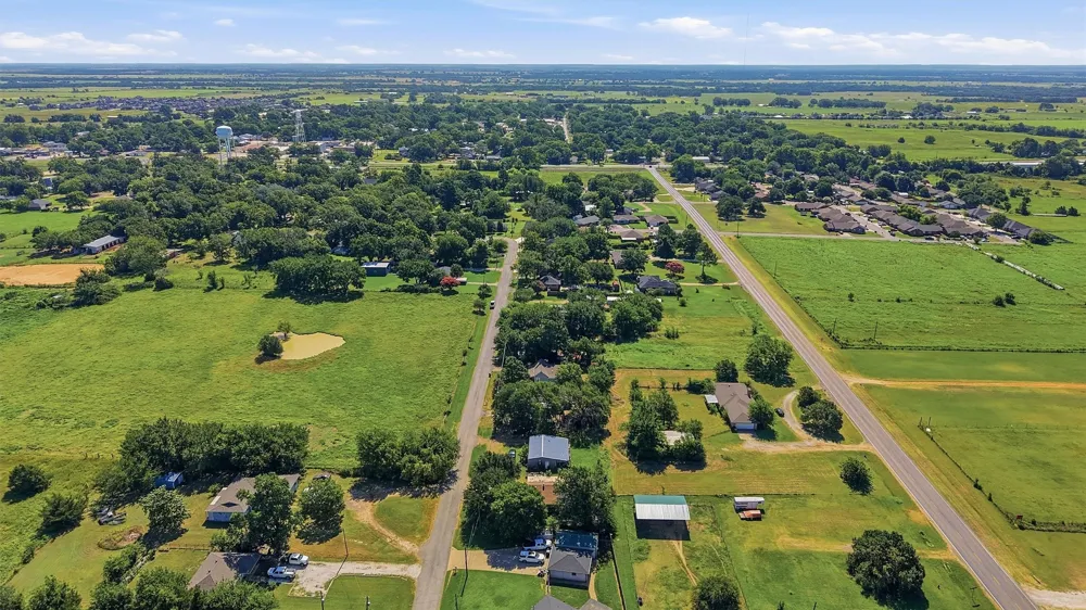 538 W Hughes Street Collinsville, TX 76233