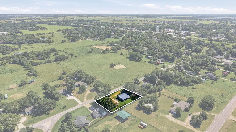 538 W Hughes Street Collinsville, TX 76233