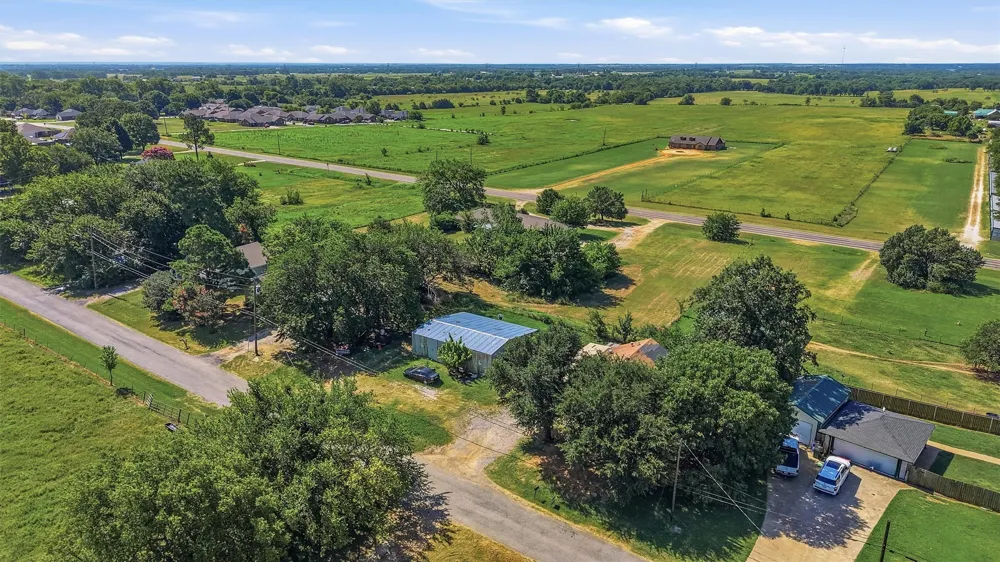 538 W Hughes Street Collinsville, TX 76233