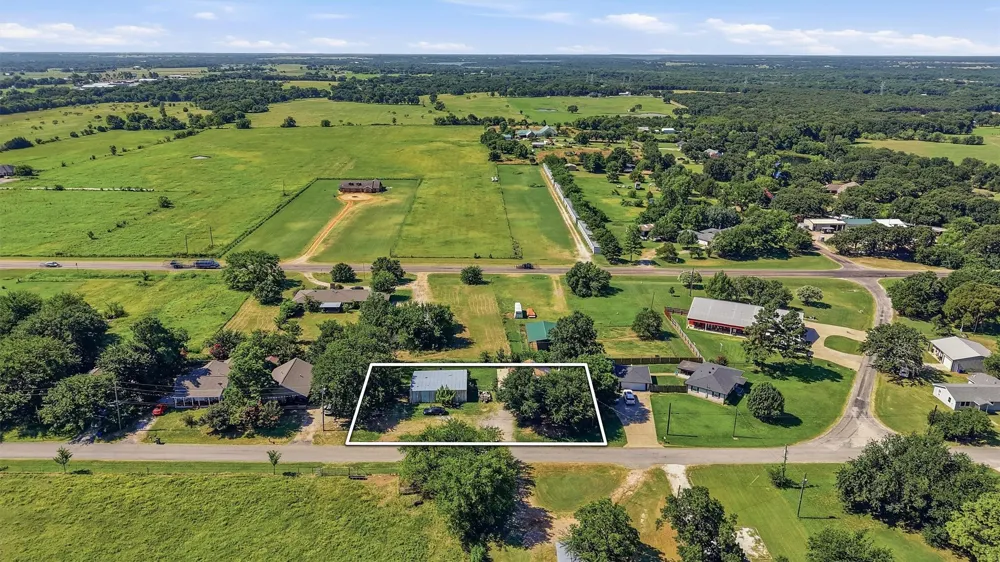 538 W Hughes Street Collinsville, TX 76233