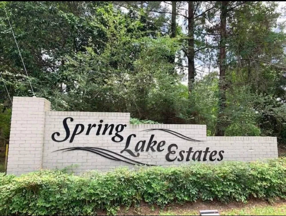 3779 Spring Drive Huntsville, TX 77340